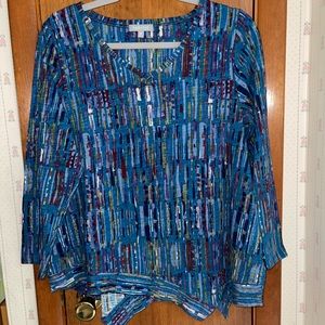 Habitat “Streamers” Diagonal Hem Tee Size M